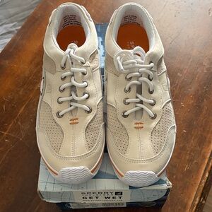 Sperry Cream and Orange Low-Top Lace-Up Sneakers